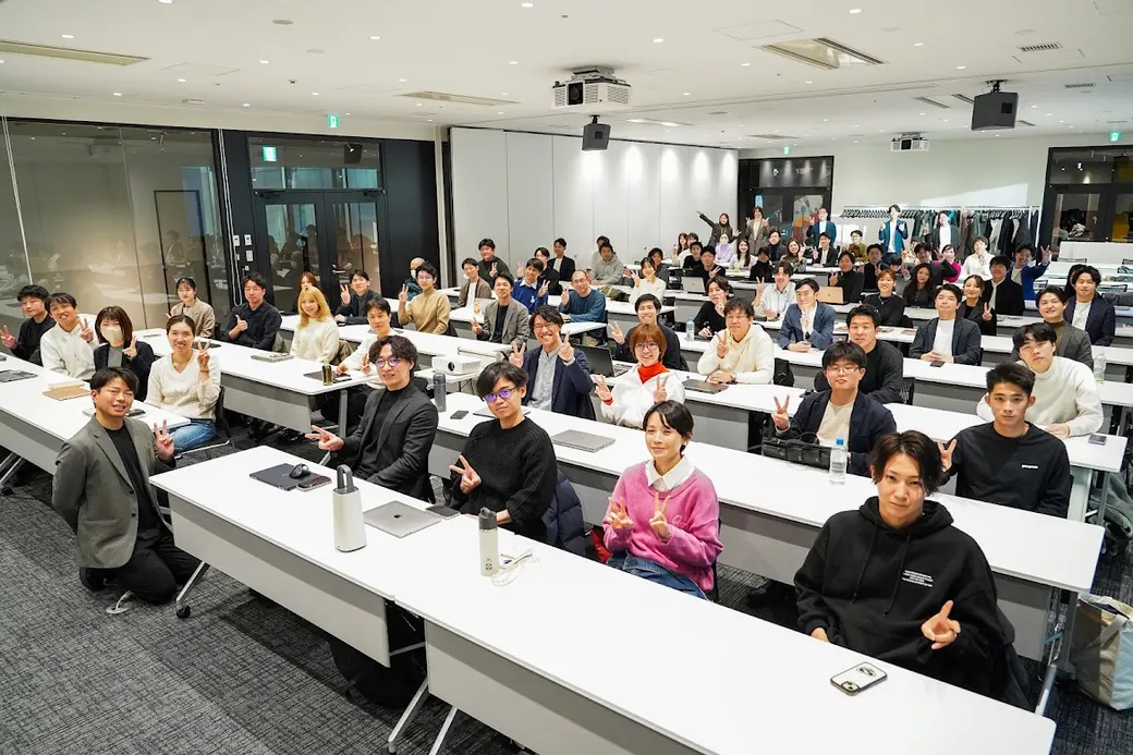 AI講演会の会場に集まった参加者